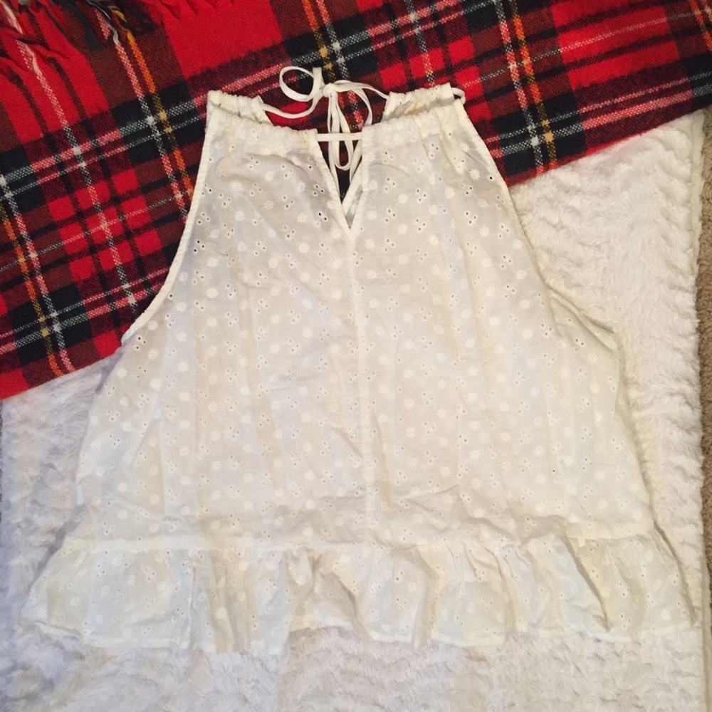 New‼️ ⭐️4 for $30 ⭐️flowy white lacy shirt